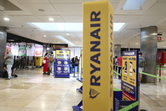 Archivo - Mostradores de la aerolínea Ryanair, en la Términal 1 (T1) del Aeropuerto Madrid-Barajas Adolfo Suárez (MAD), a 16 de julio de 2026, en Madrid (España).