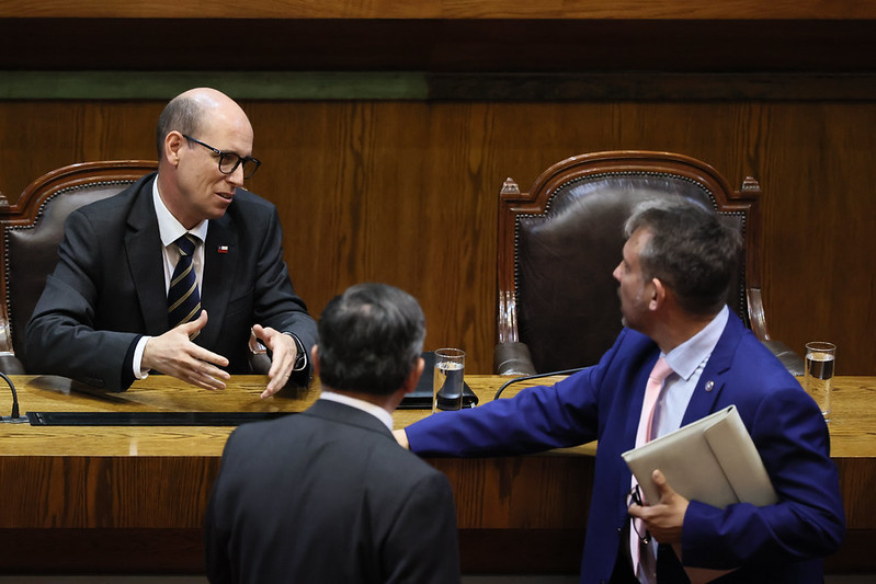 Ministro seg Publica y diputados