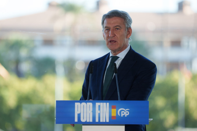 El presidente del PP, Alberto Núñez Feijóo, interviene en el acto público de precampaña sobre vivienda celebrado en Sevilla. A 21 de octubre de 2026 en Sevilla, Andalucía (España). El president