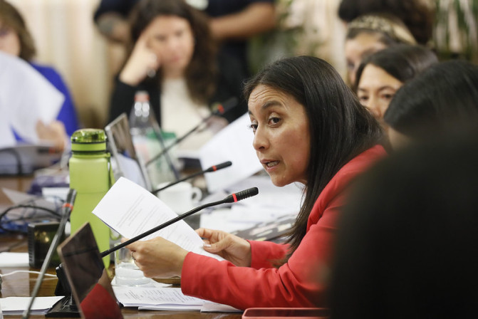 MUJERES Y EQUIDAD DE GENERO
