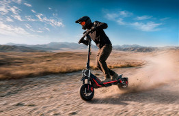 Fotografía del patinete eléctrico Segway ZT3-MAX.