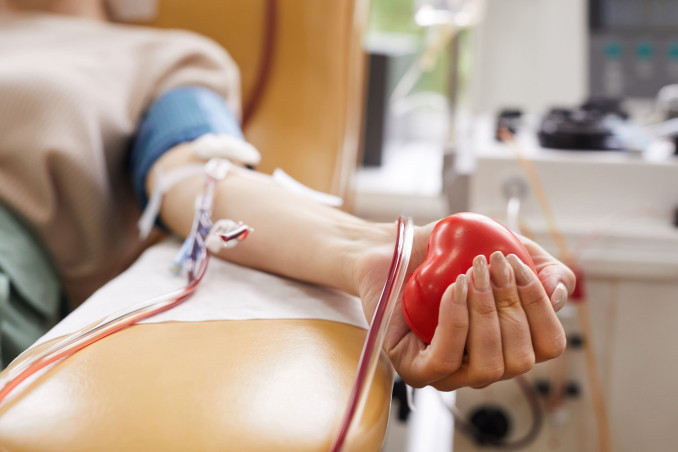 Archivo - Donante de sangre