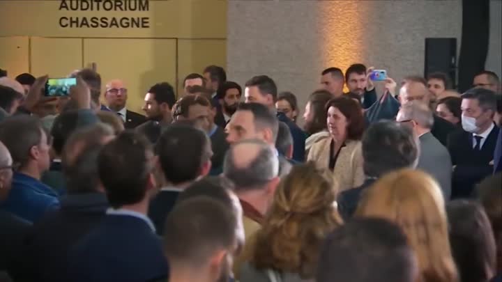 El Gobierno de Francia fuerza la aprobación de la reforma de las pensiones en la Asamblea Nacional