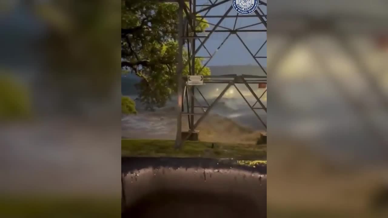 Aumentan a 80 los muertos por las inundaciones en Texas