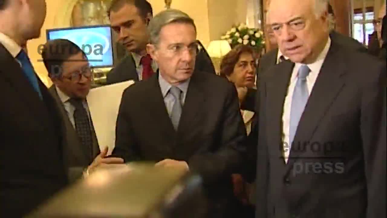 Condenado a doce años de prisión domiciliaria el expresidente colombiano Álvaro Uribe
