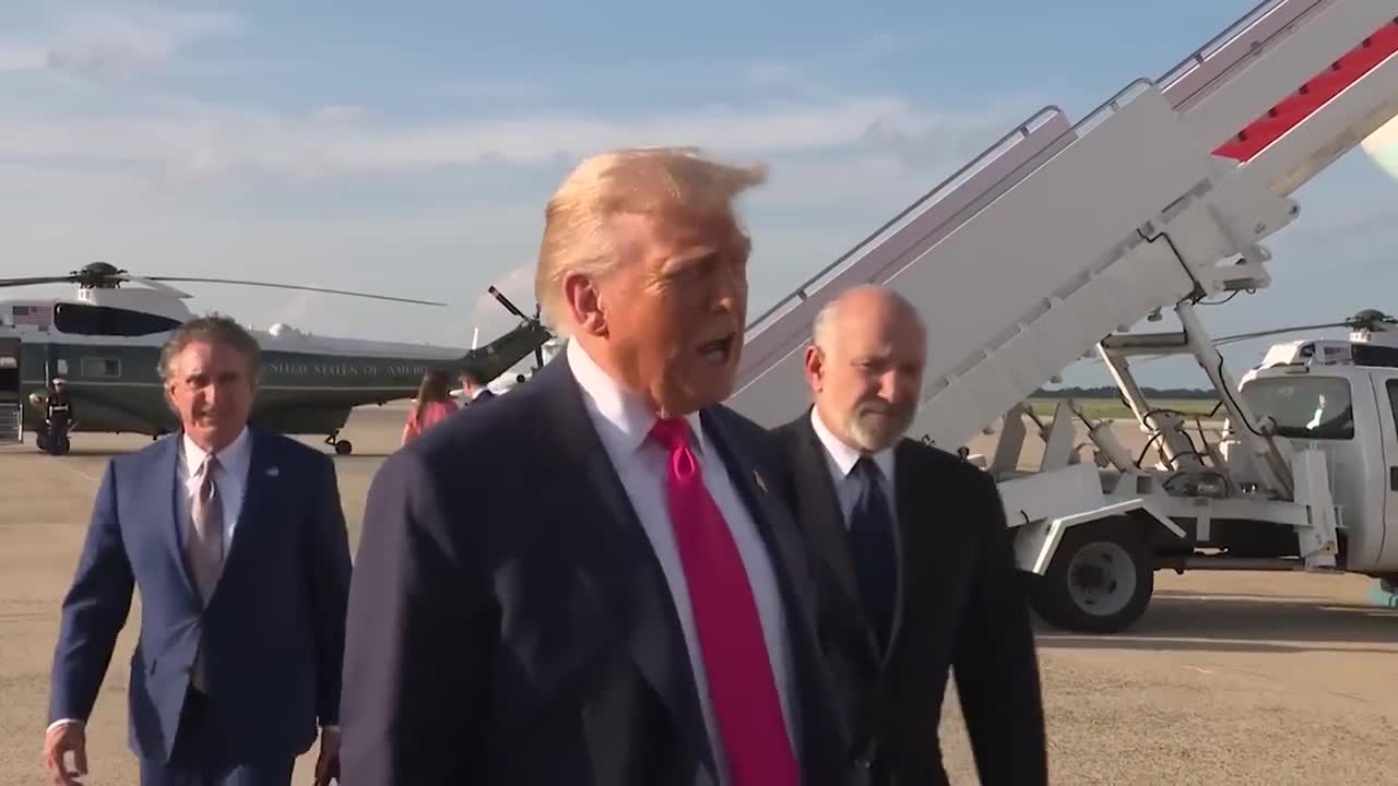 Trump anuncia la muerte de tres 