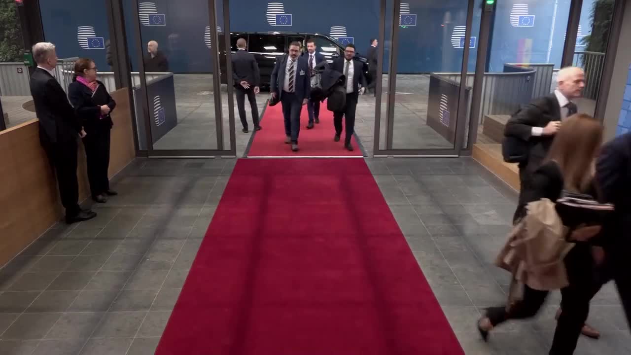 Los 27 acuerdan una reducción del 90% de emisiones en 2040 pero que relajan con flexibilidad