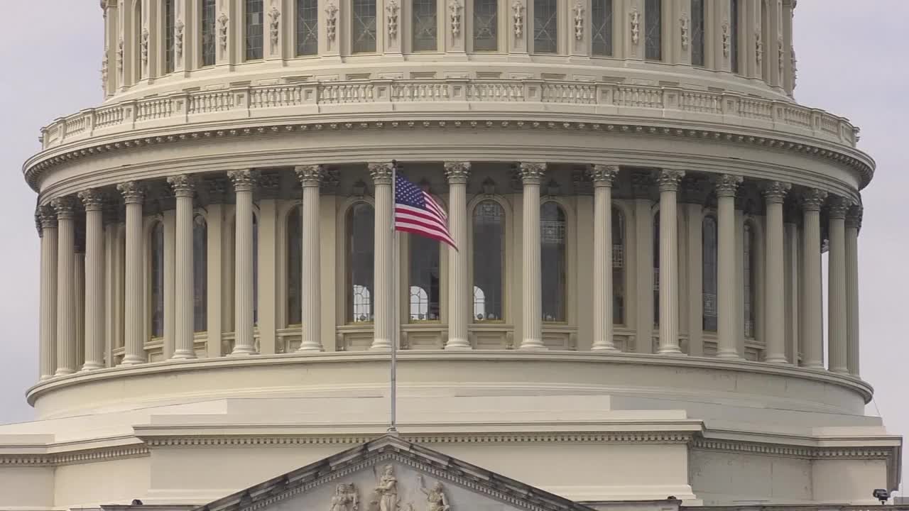 El Senado de EEUU aprueba la propuesta para reabrir el Gobierno