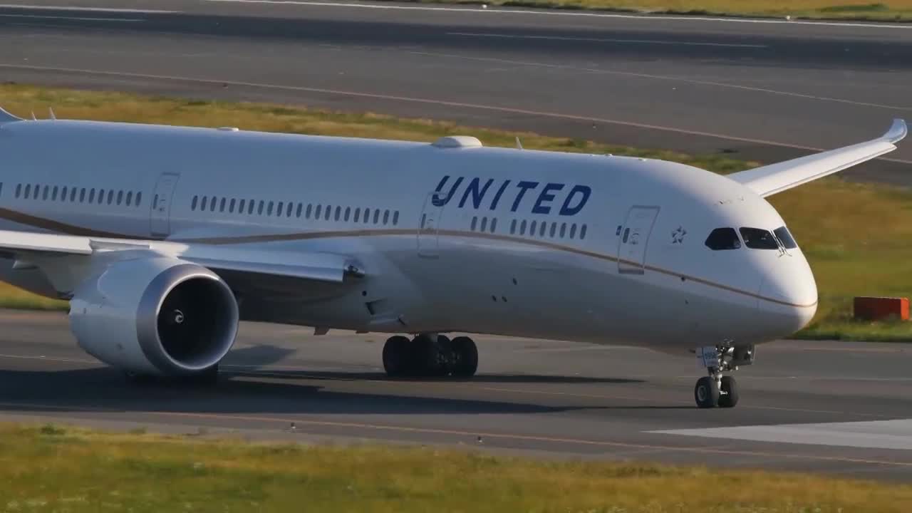 Aerolíneas de todo el mundo anuncian cancelaciones y retrasos tras el aviso de Airbus