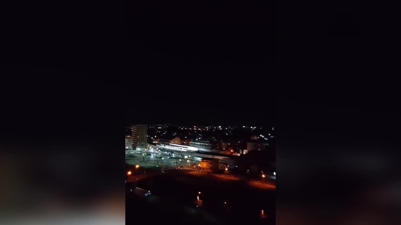 Japón declara una alerta por tsunami tras un terremoto de 7,6 en la costa este del país