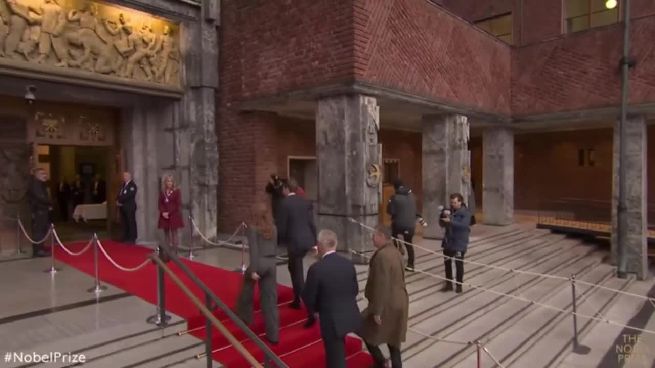 La hija de Corina Machado recoge el Premio Nobel de la Paz en Oslo en ausencia de su madre