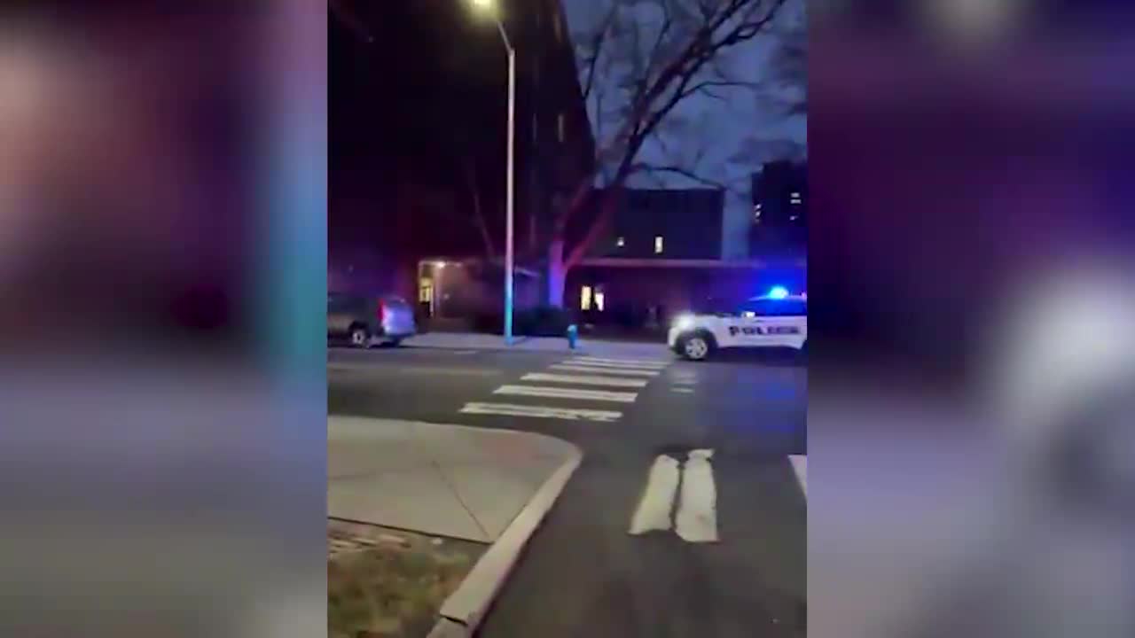 Al menos dos muertos y nueve heridos graves en un tiroteo en la Universidad de Brown (EEUU)