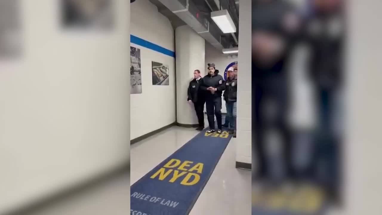 Maduro llega al Centro de Detención Metropolitana (Nueva York) escoltado por la DEA