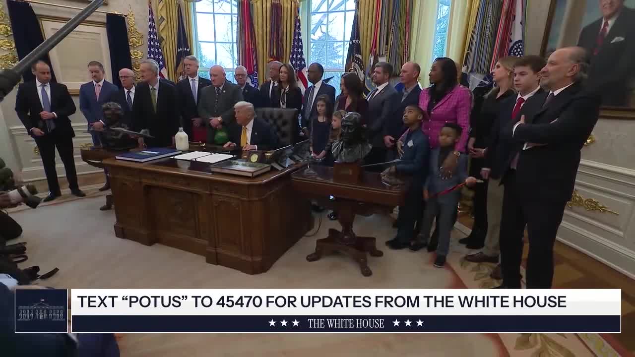 Trump insiste en tomar Groenlandia y mantiene una 