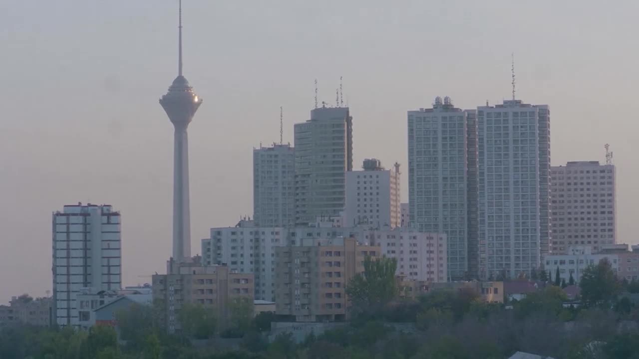 Irán reabre su espacio aéreo tras horas cerrado ante la preocupación por un ataque de EEUU