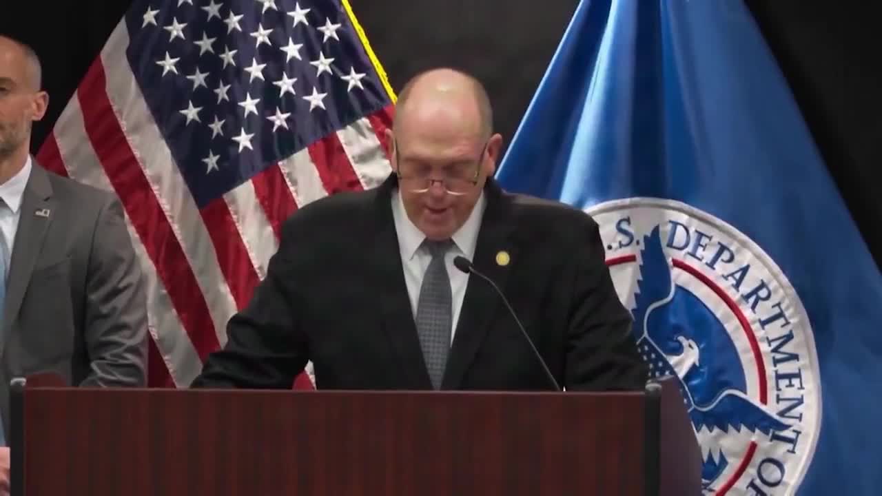 El enviado de Trump a Minnesota pone fin al despliegue del ICE en el estado