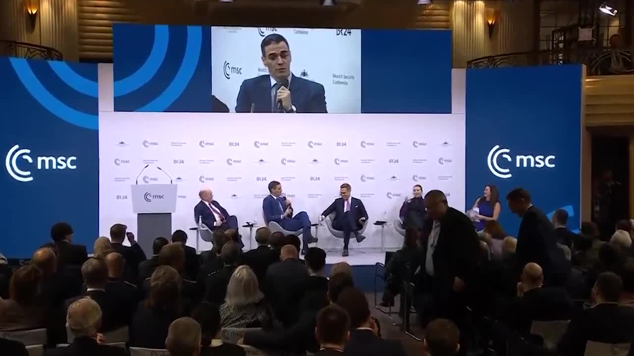 Pedro Sánchez pide frenar el rearme nuclear y Dinamarca alerta por Groenlandia en la OTAN