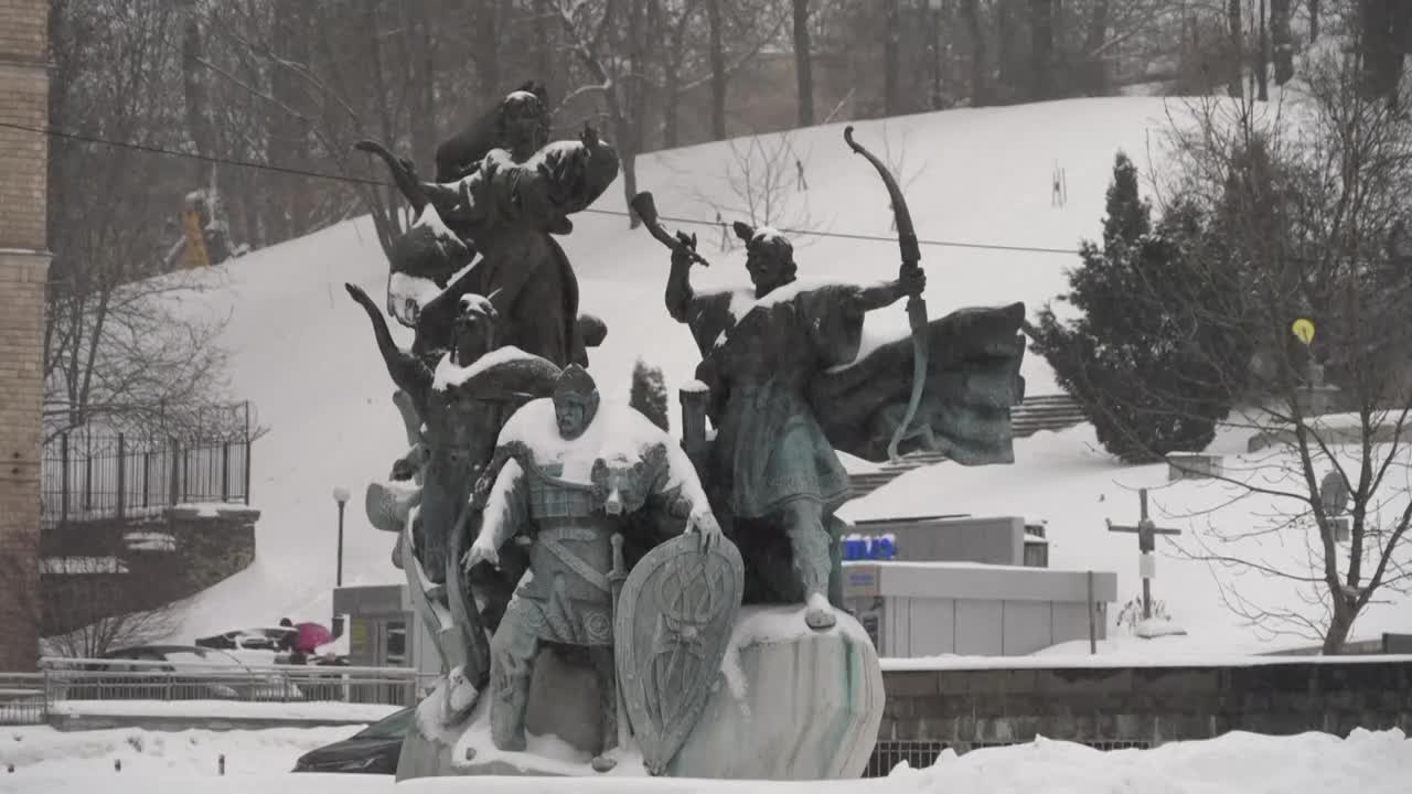 Ucrania cumple cuatro años de invasión rusa sin el apoyo de EEUU