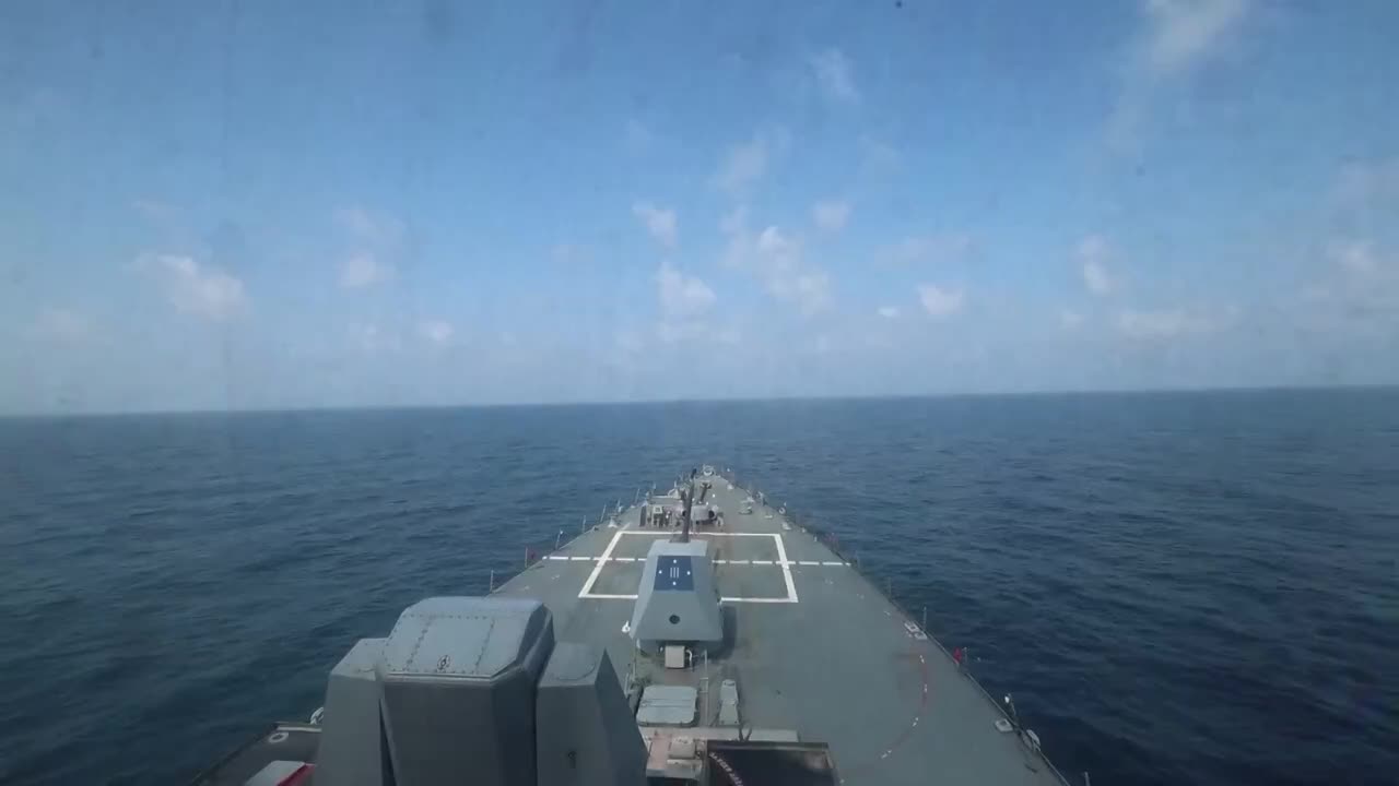 La Guardia Revolucionaria amenaza con atacar cualquier barco que cruce el estrecho de Ormuz