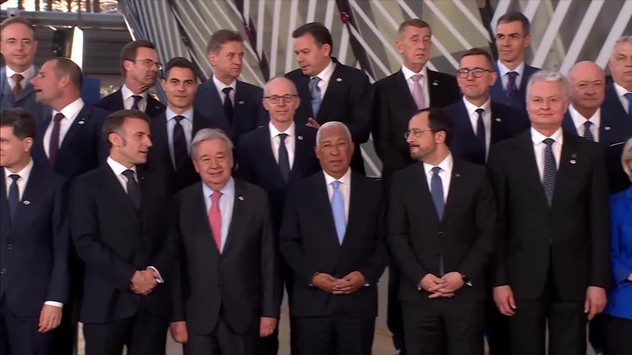 Líderes de UE dan visto bueno a esfuerzos para desbloquear Ormuz 