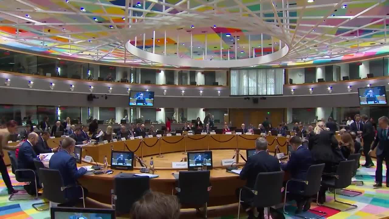 Los 27 aprueban el préstamo de 90.000 millones a Ucrania y nuevas sanciones a Rusia