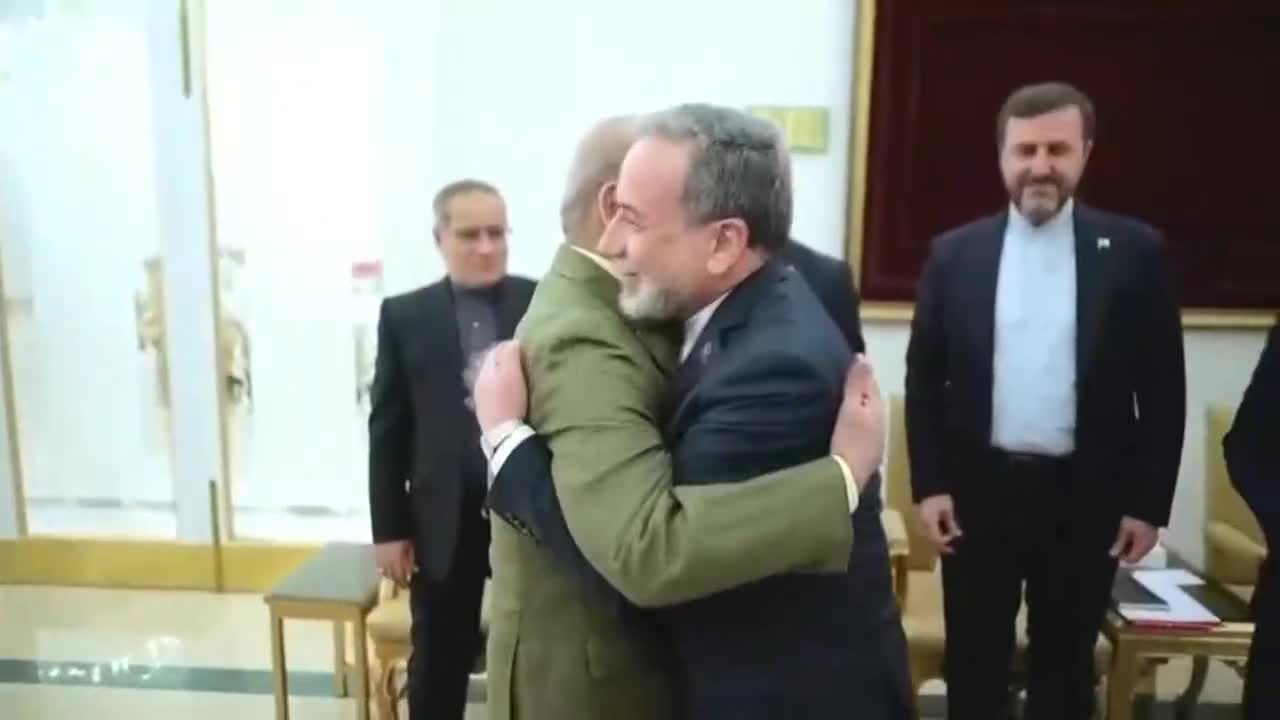 Trump cancela el viaje de negociadores a Islamabad tras el abandono del país del ministro iraní