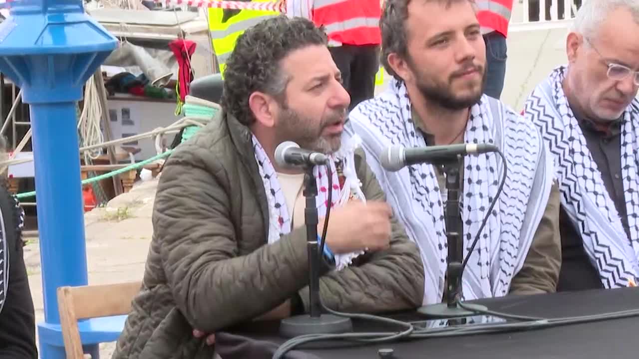 Israel confirma la llegada del español detenido y la Flotilla denuncia torturas