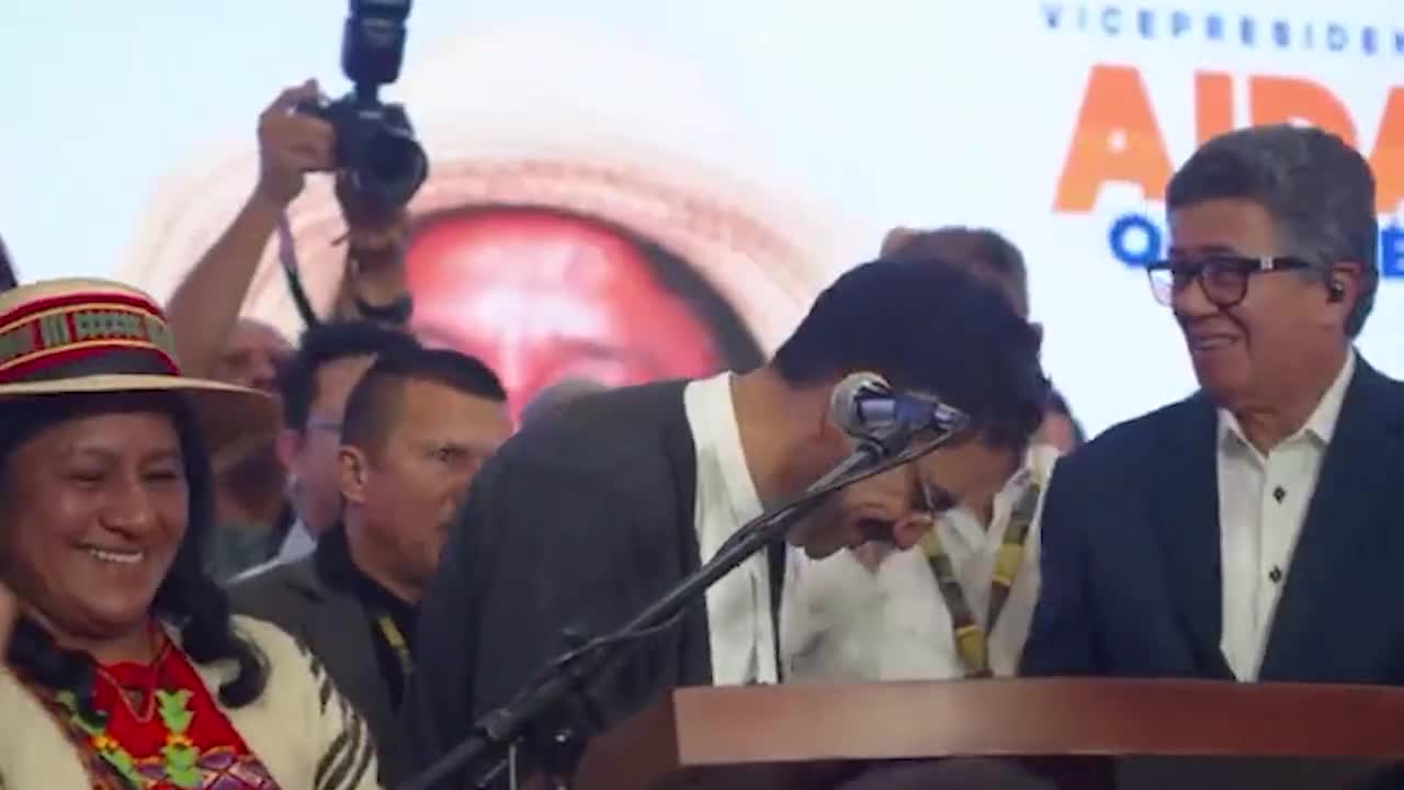 El ultraderechista De la Espriella disputará al izquierdista Cepeda la Presidencia colombiana