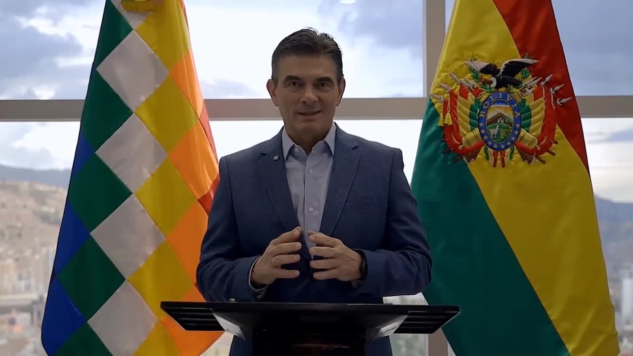 Paz declara 90 días de estado de excepción en Bolivia para terminar con los bloqueos nacionales