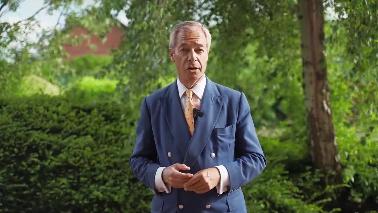 El ultraderechista Nigel Farage dimite como diputado tras la polémica por aceptar donaciones
