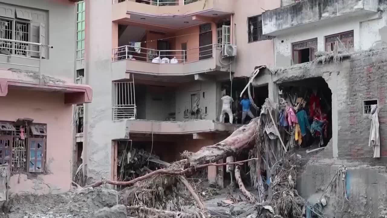 Nepal eleva a cerca de mil los muertos por la riada, que deja unos 3.900 desaparecidos