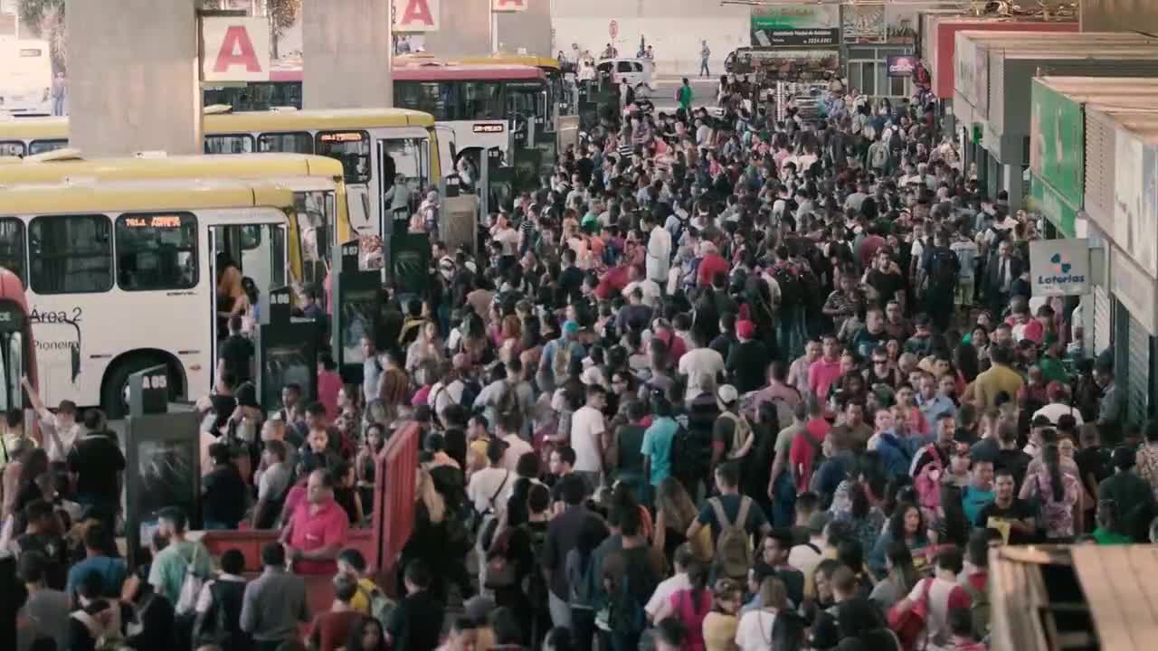 Brasil vota en unas elecciones decisivas con Lula y Bolsonaro en una carrera muy igualada